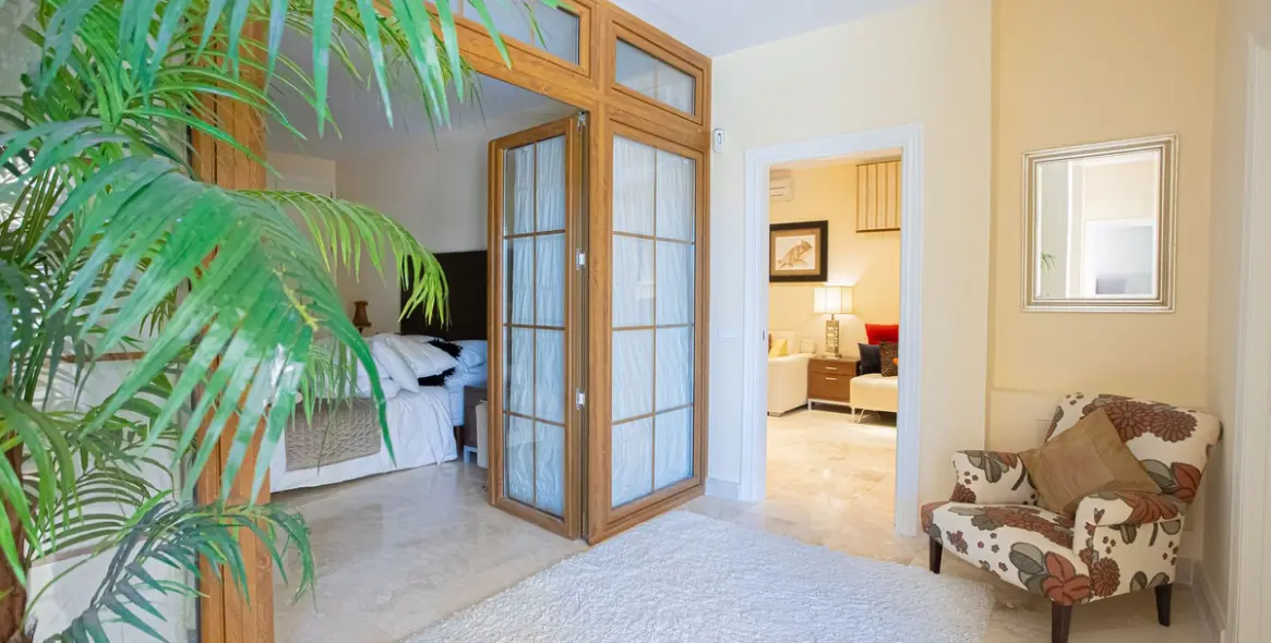 Venta de villa independiente en El Paraiso 57