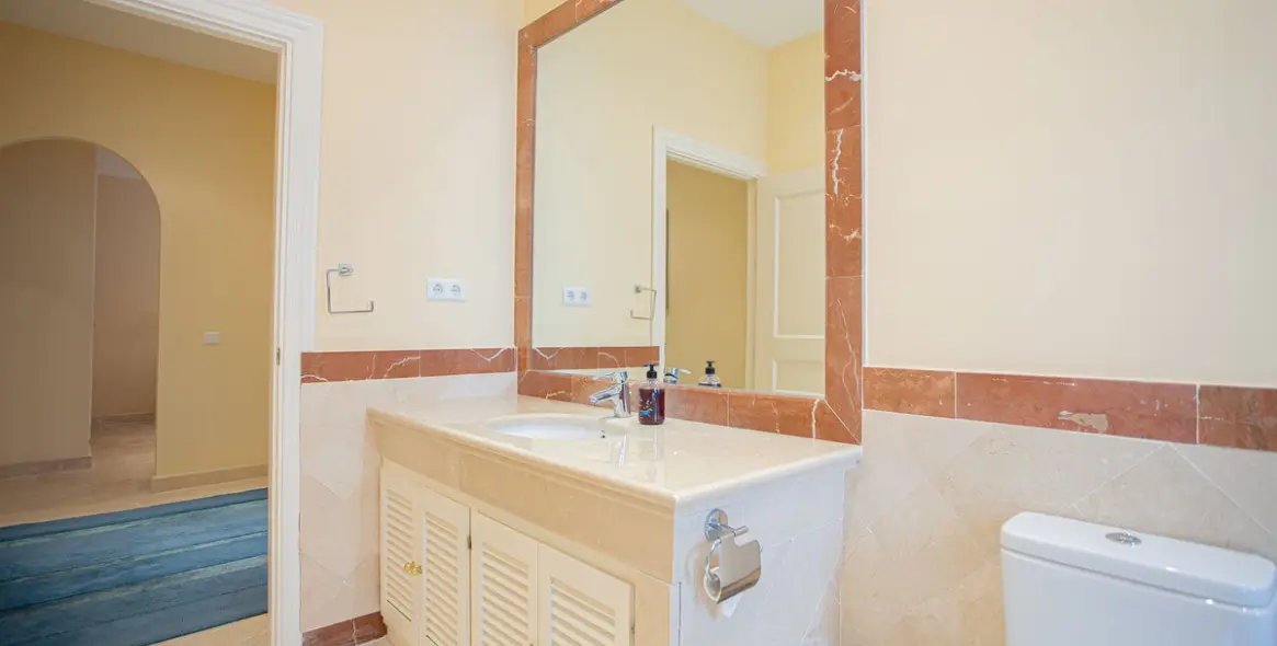 Venta de villa independiente en El Paraiso 60