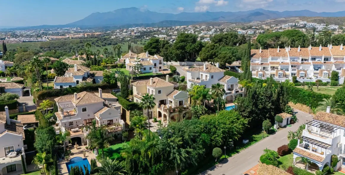 Venta de villa independiente en El Paraiso 73