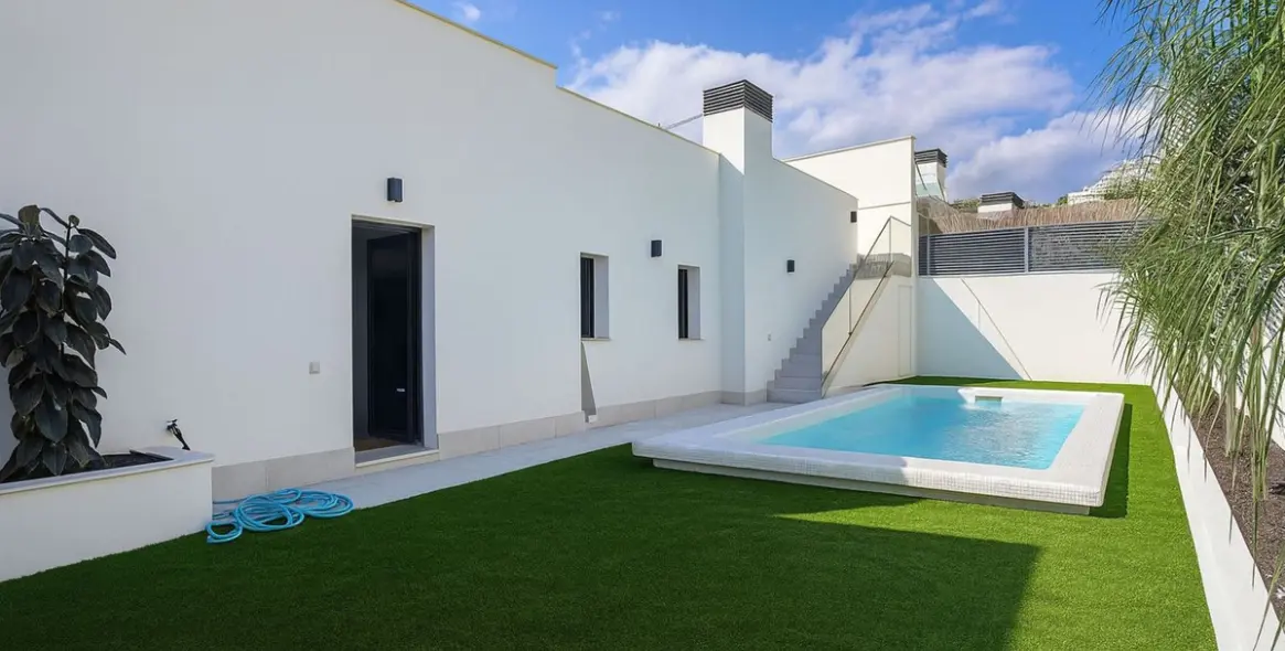 Long-term rent of penthouse duplex in La Quinta 1