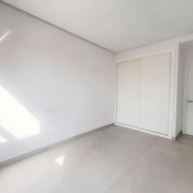 Long-term rent of penthouse duplex in La Quinta