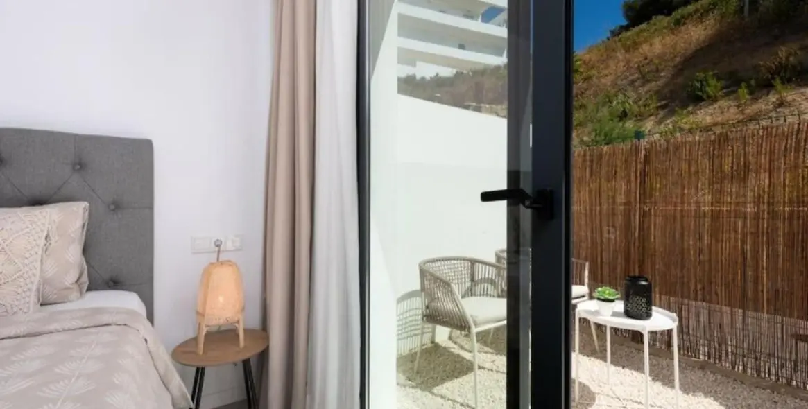 Venta de apartamento en planta media en Estepona 14