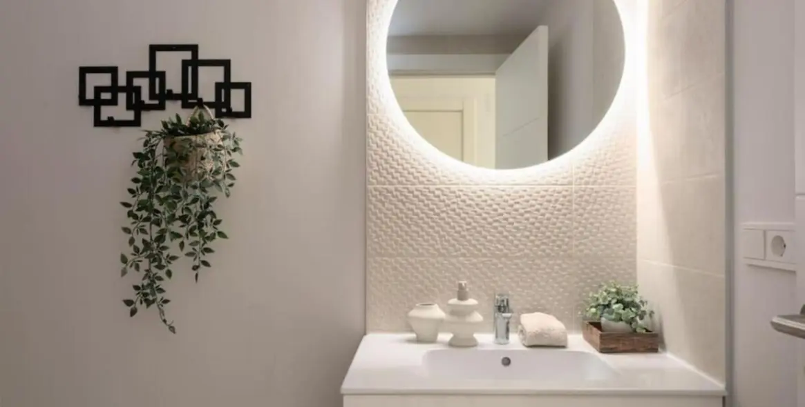 Venta de apartamento en planta media en Estepona 22