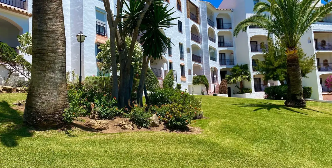 Venta de apartamento en planta baja en Riviera del Sol 44