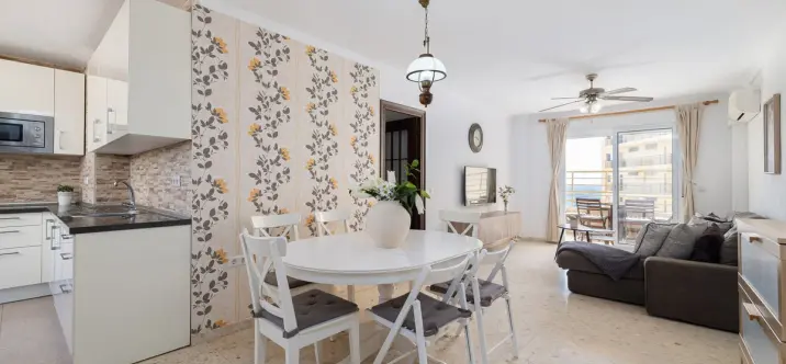 Продажа апартаментов на среднем этаже в Benalmadena Costa 1