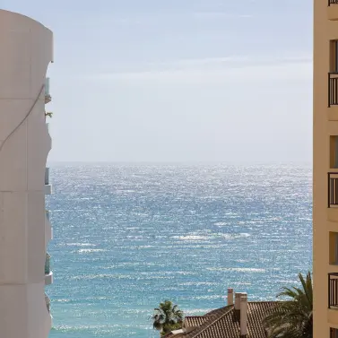 Продажа апартаментов на среднем этаже в Benalmadena Costa