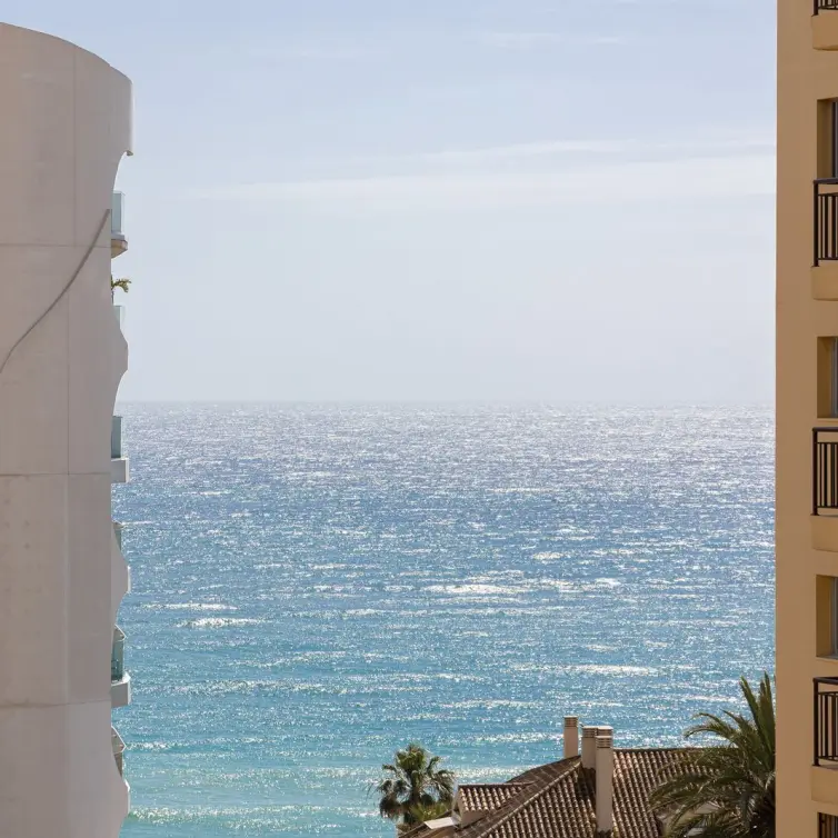 Venta de apartamento en planta media en Benalmadena Costa