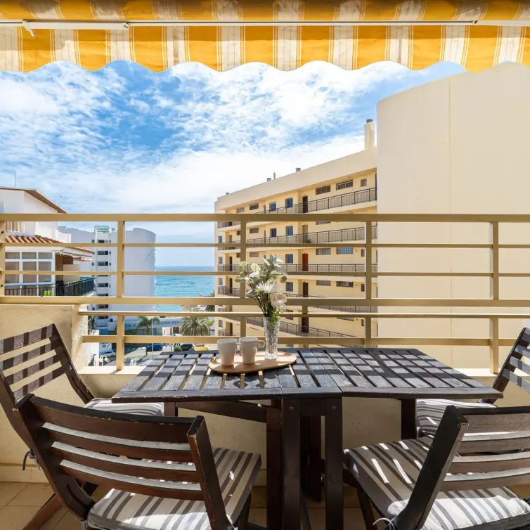 Venta de apartamento en planta media en Benalmadena Costa