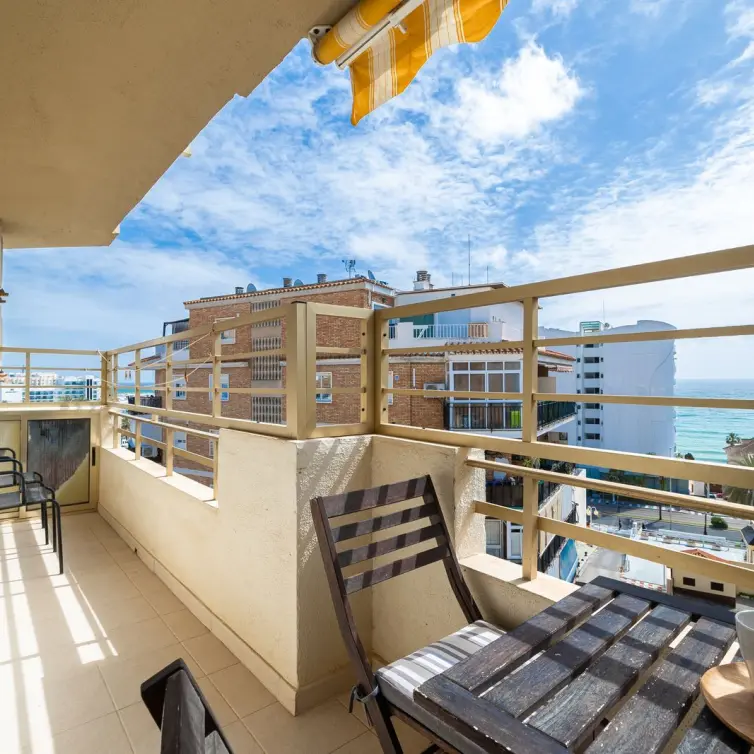 Venta de apartamento en planta media en Benalmadena Costa