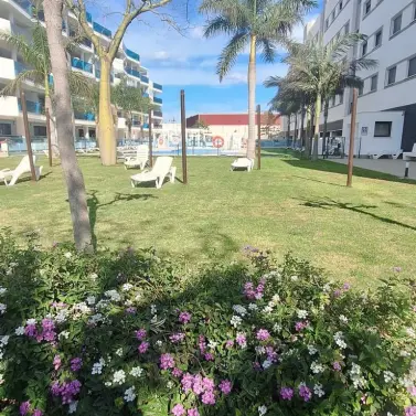 Продажа апартаментов на среднем этаже в Las Lagunas