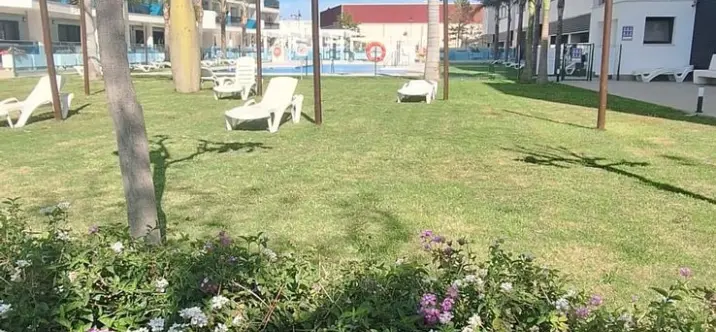 Продажа апартаментов на среднем этаже в Las Lagunas 0