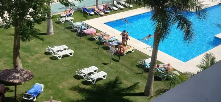 Продажа апартаментов на среднем этаже в Las Lagunas 1