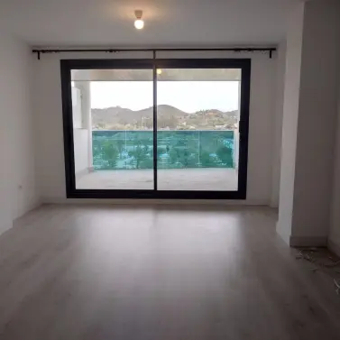 Продажа апартаментов на среднем этаже в Las Lagunas