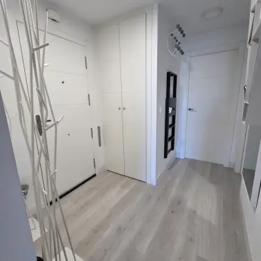 Продажа апартаментов на среднем этаже в Las Lagunas