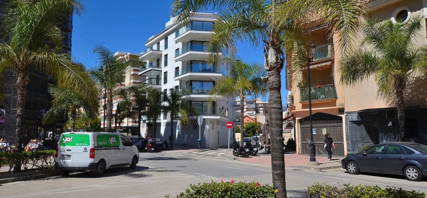 Продажа апартаментов на среднем этаже в Fuengirola 1