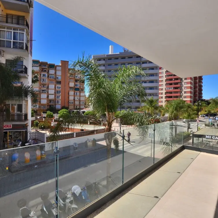 Продажа апартаментов на среднем этаже в Fuengirola