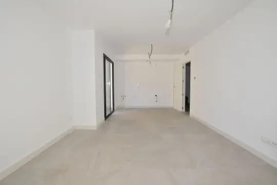 Image 6 thumb