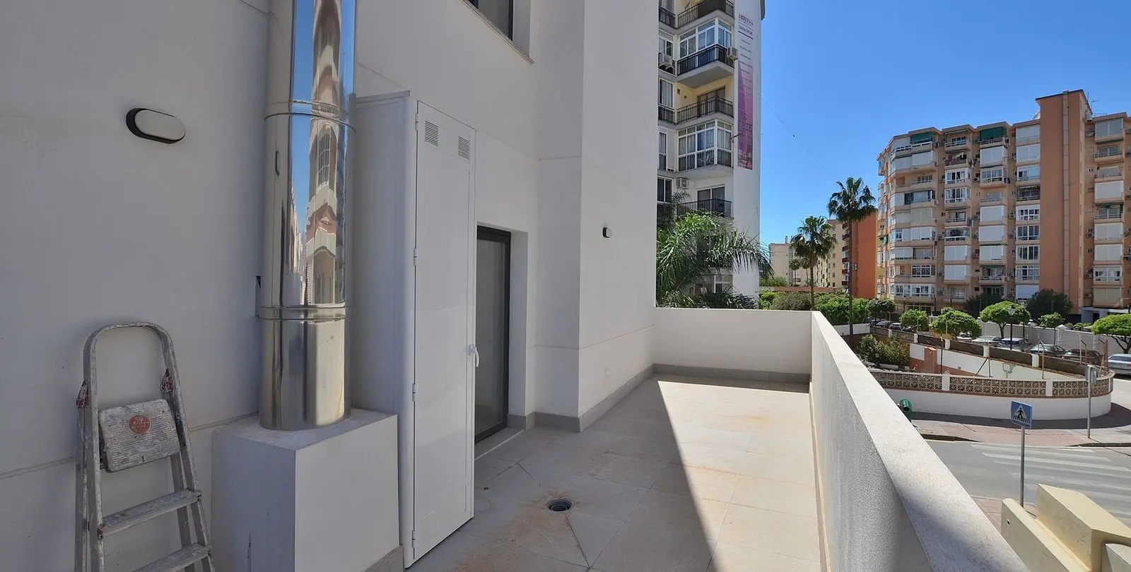 Venta de apartamento en planta media en Fuengirola 23