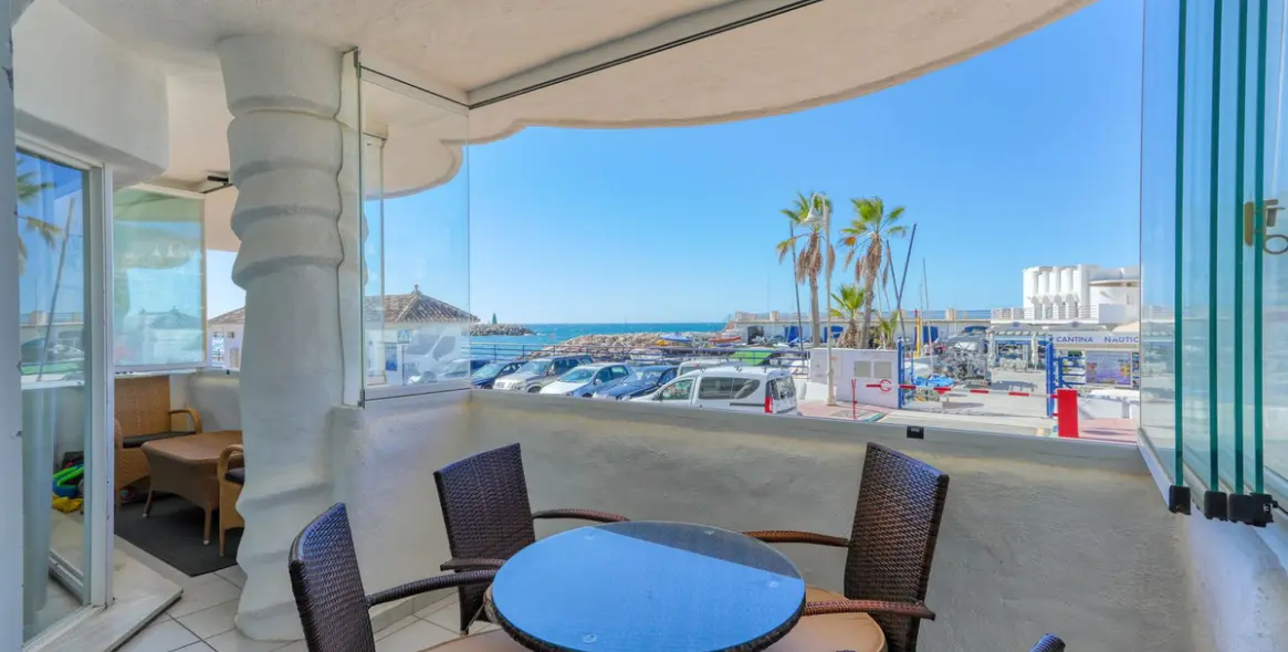 Venta de apartamento en planta media en Benalmadena Costa 2