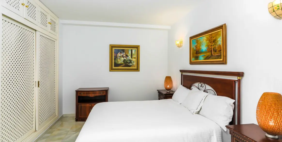 Venta de apartamento en planta media en Benalmadena Costa 17