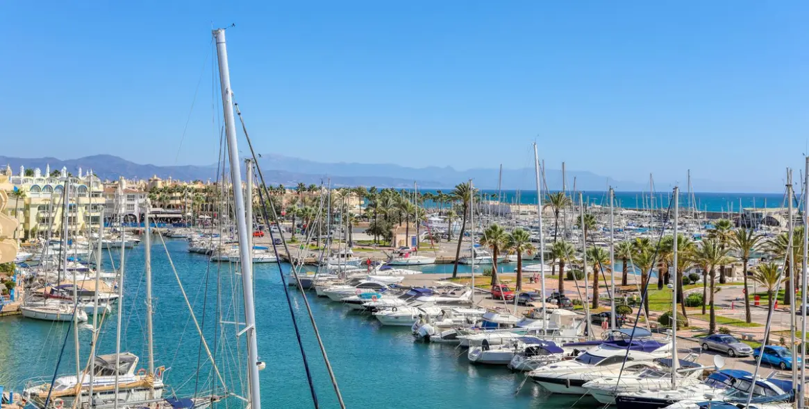 Venta de apartamento en planta media en Benalmadena Costa 27