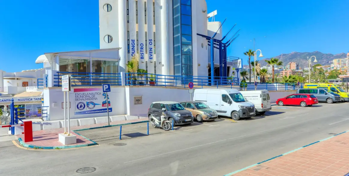 Venta de apartamento en planta media en Benalmadena Costa 30
