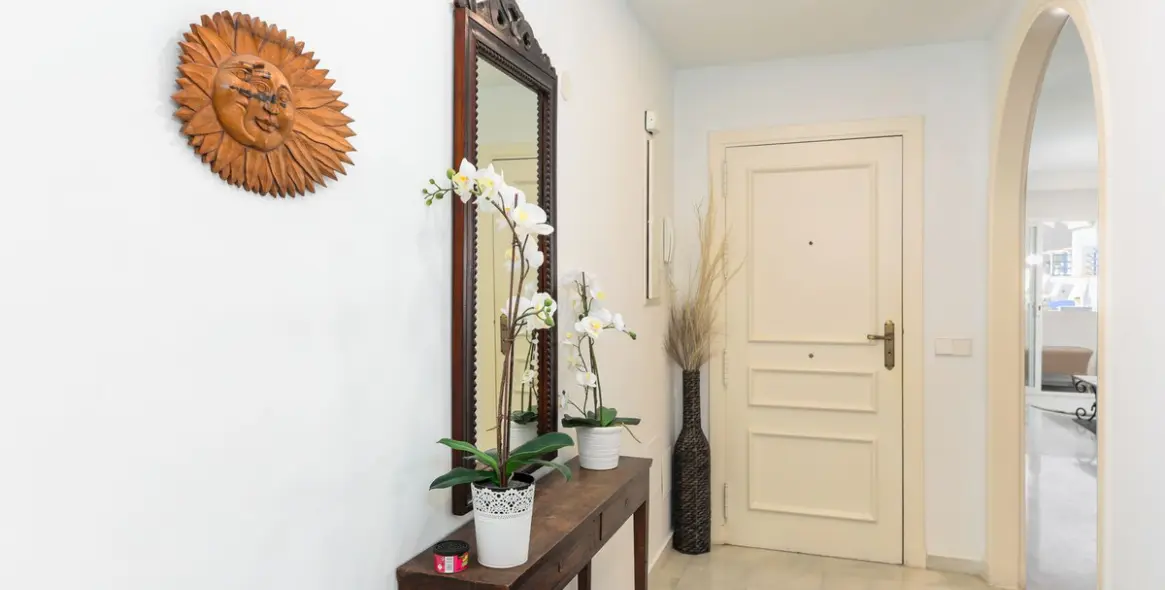 Venta de apartamento en planta media en Benalmadena Costa 31