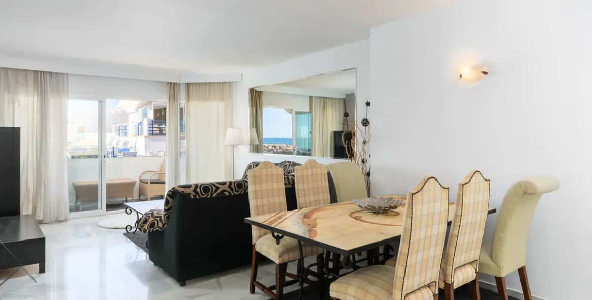 Venta de apartamento en planta media en Benalmadena Costa 33