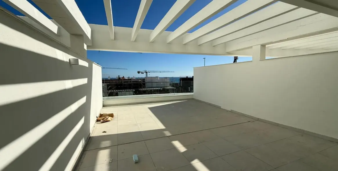 Venta de apartamento en planta media en La Cala de Mijas 1