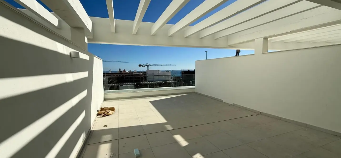 Sale of middle floor apartment in La Cala de Mijas 1