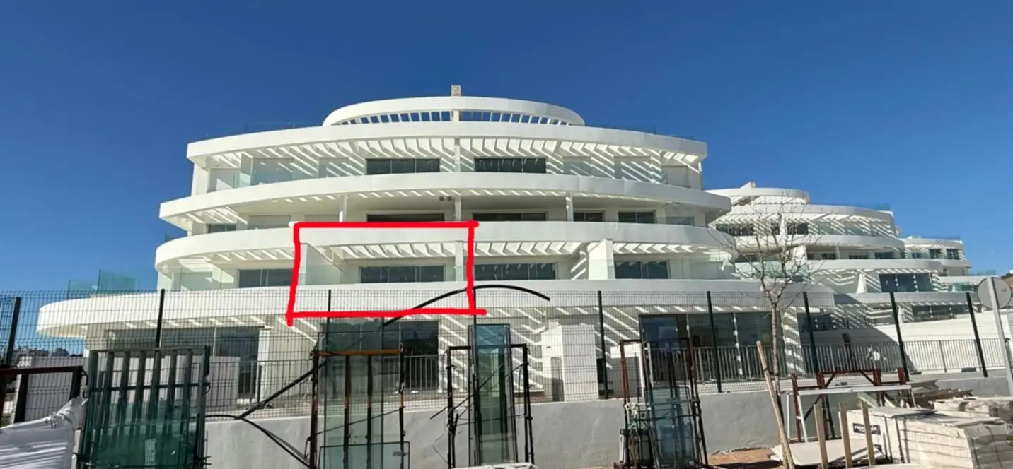 Sale of middle floor apartment in La Cala de Mijas 2