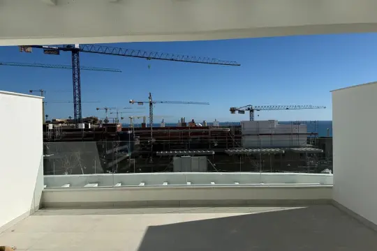 Image 4 thumb