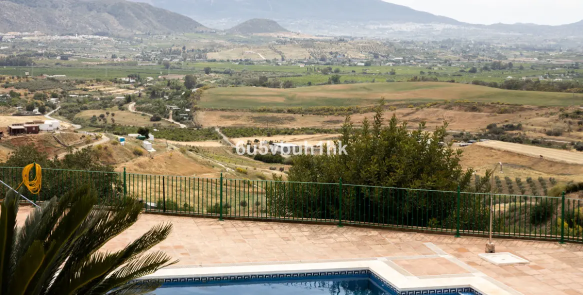 Sale of townhouse in Cartama 16
