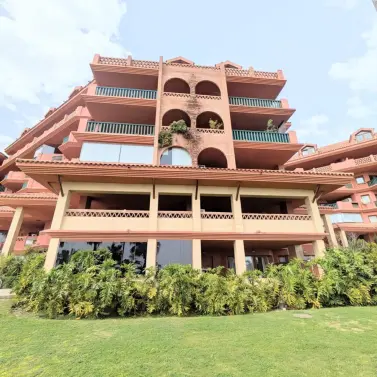 Продажа апартаментов на среднем этаже в Benalmadena