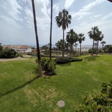Продажа апартаментов на среднем этаже в Benalmadena