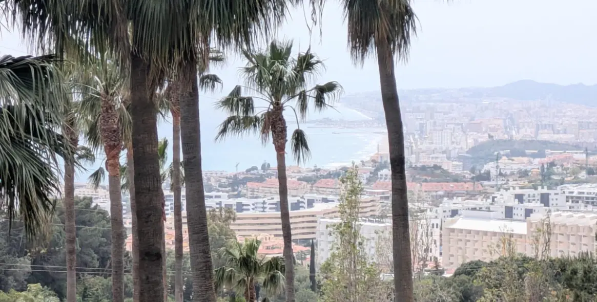 Sale of middle floor apartment in Benalmadena 4