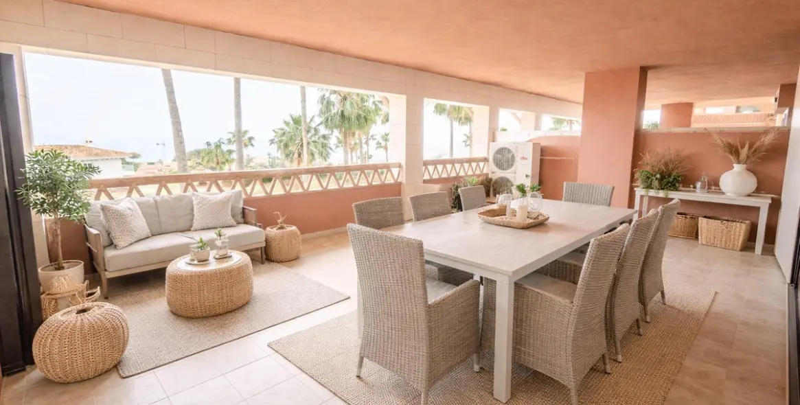 Sale of middle floor apartment in Benalmadena 16