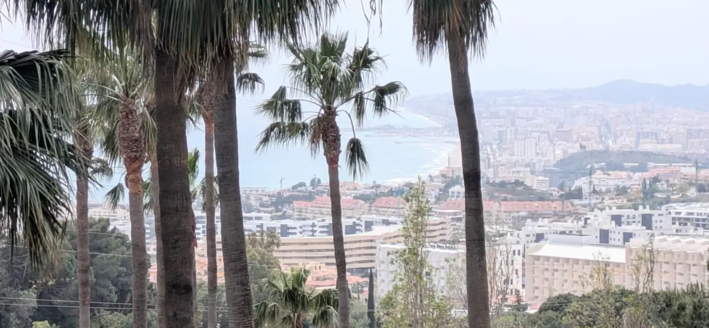 Sale of middle floor apartment in Benalmadena 3