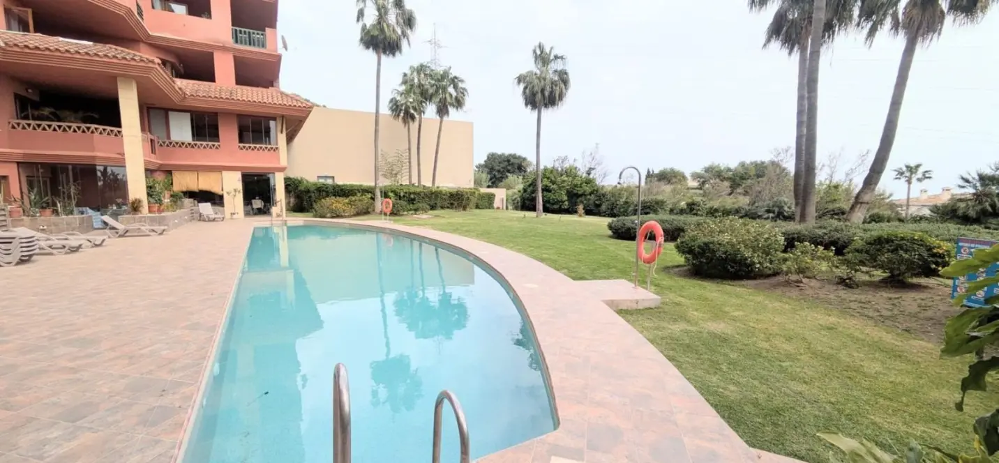Sale of middle floor apartment in Benalmadena 4