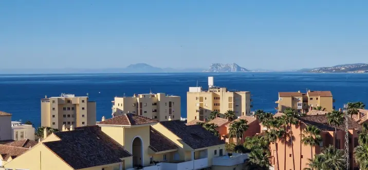 Продажа пентхауса в Estepona 0