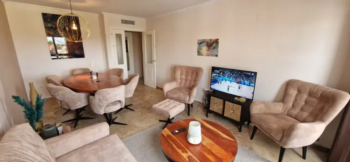 Продажа пентхауса в Estepona 1