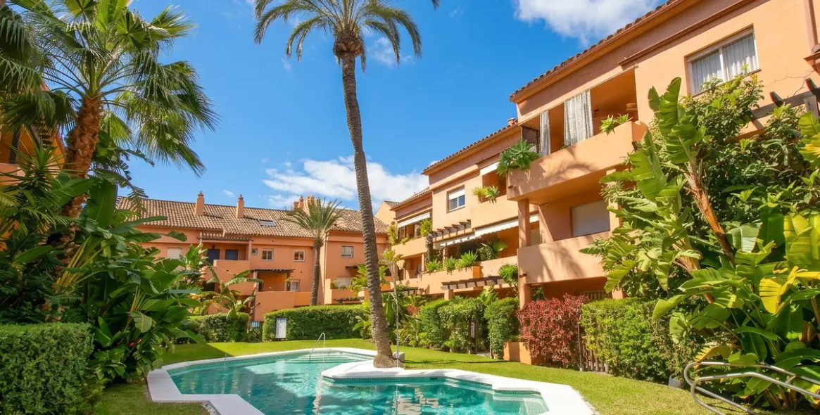 Sale of ground floor apartment in The Golden Mile 1