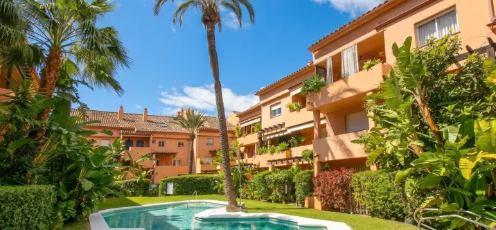 Sale of ground floor apartment in The Golden Mile 0