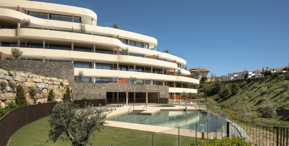 Продажа апартаментов на первом этаже в Fuengirola 2