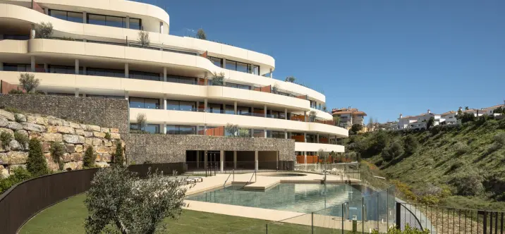 Sale of ground floor apartment in Fuengirola 1