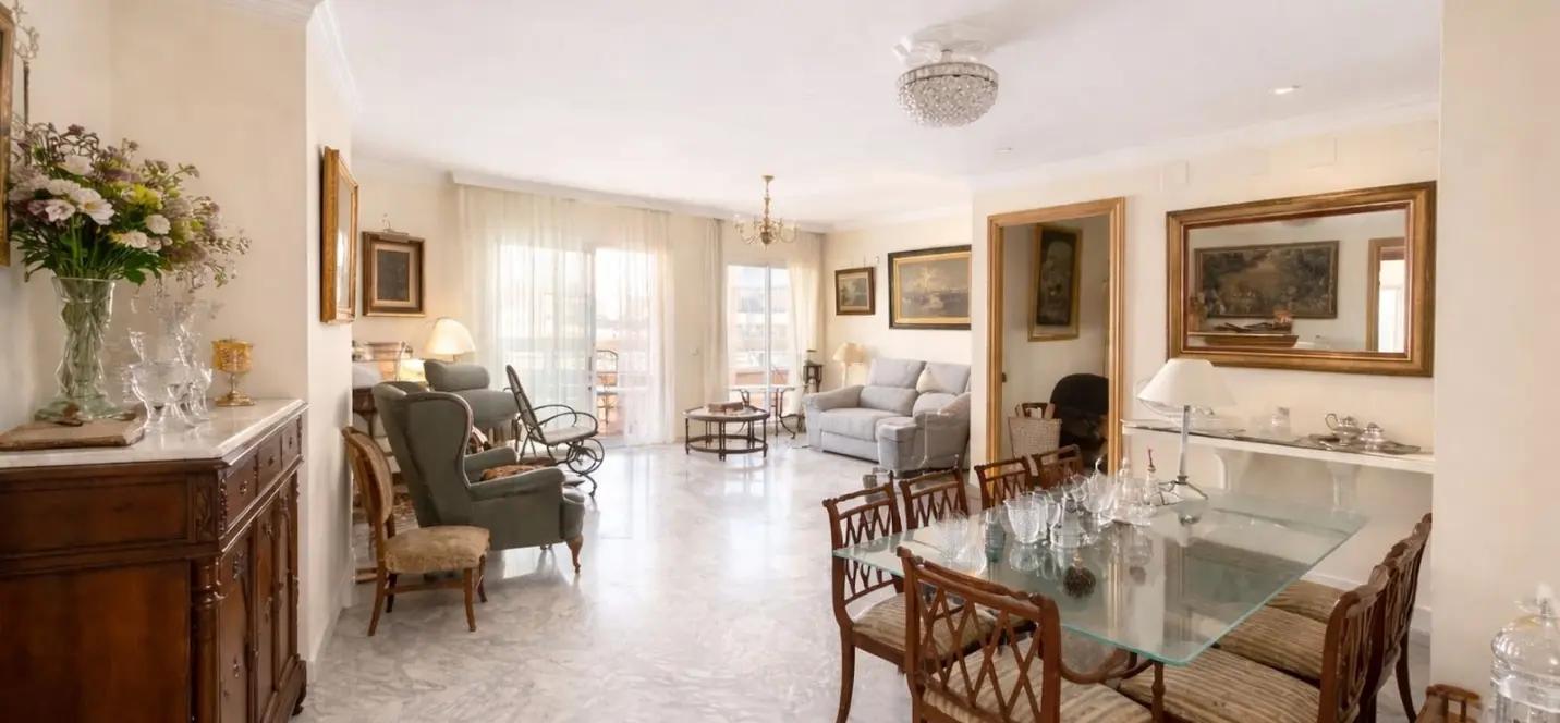 Продажа апартаментов на среднем этаже в Marbella 0