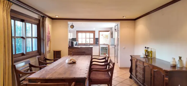 Sale of detached villa in Estepona 3