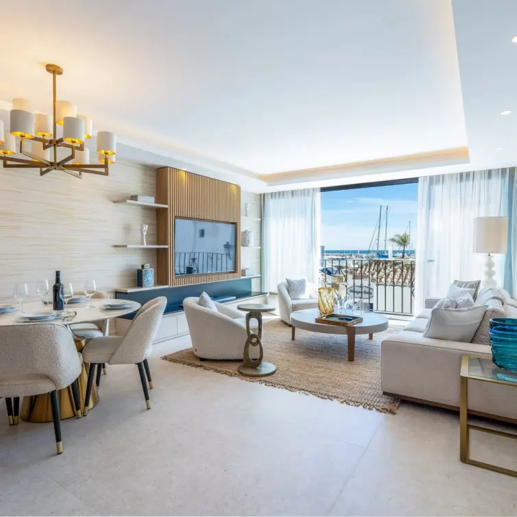 Venta de apartamento en planta media en Puerto Banús