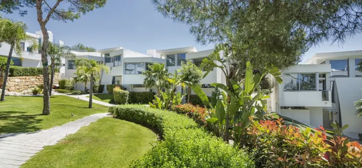 Sale of semi-detached house in The Golden Mile 0