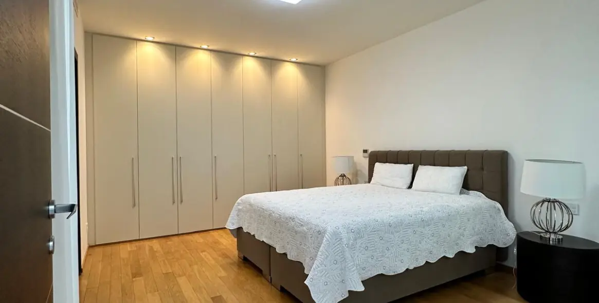 Sale of semi-detached house in The Golden Mile 17